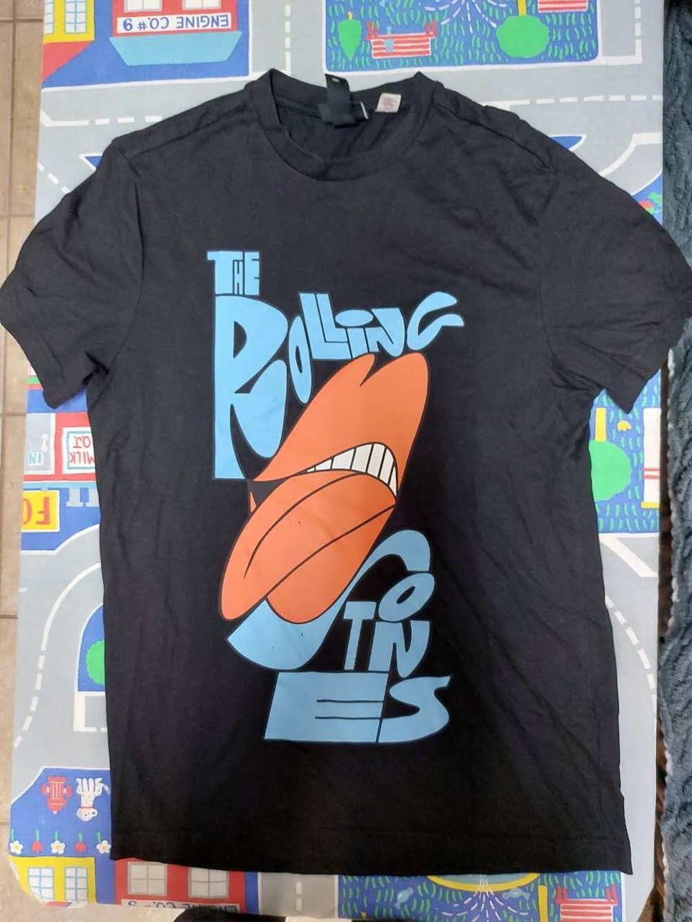 H&M black band t-shirt